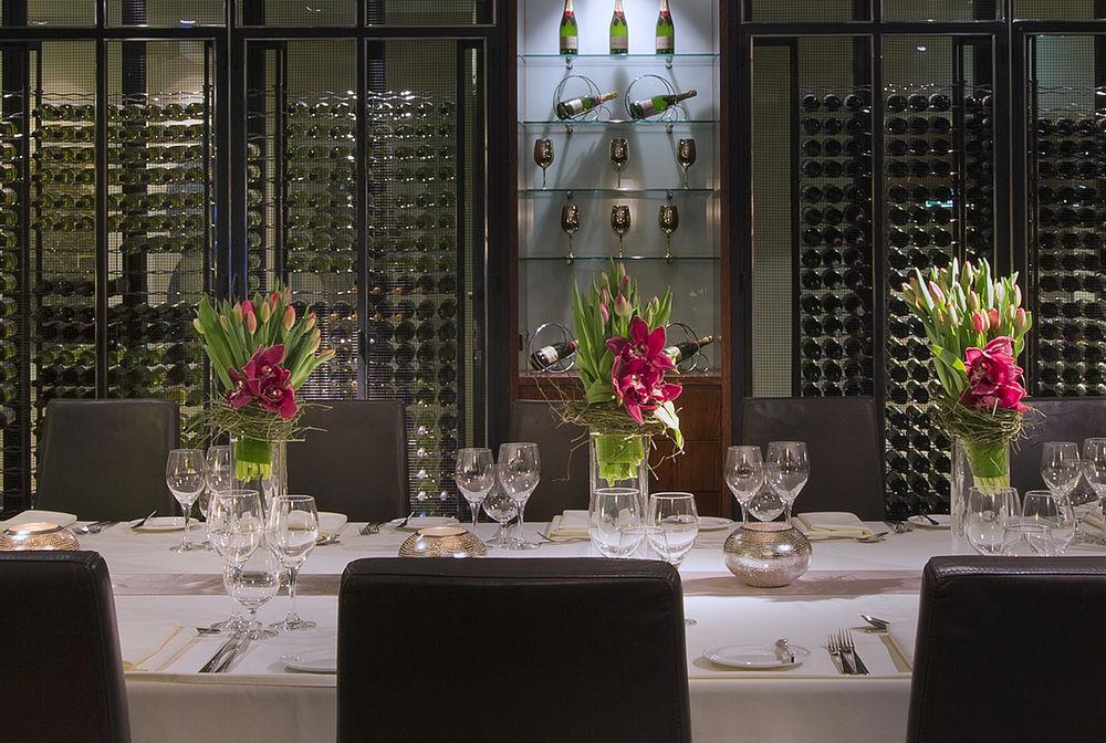 Hotel The Westin Melbourne Esterno foto The Wine Room