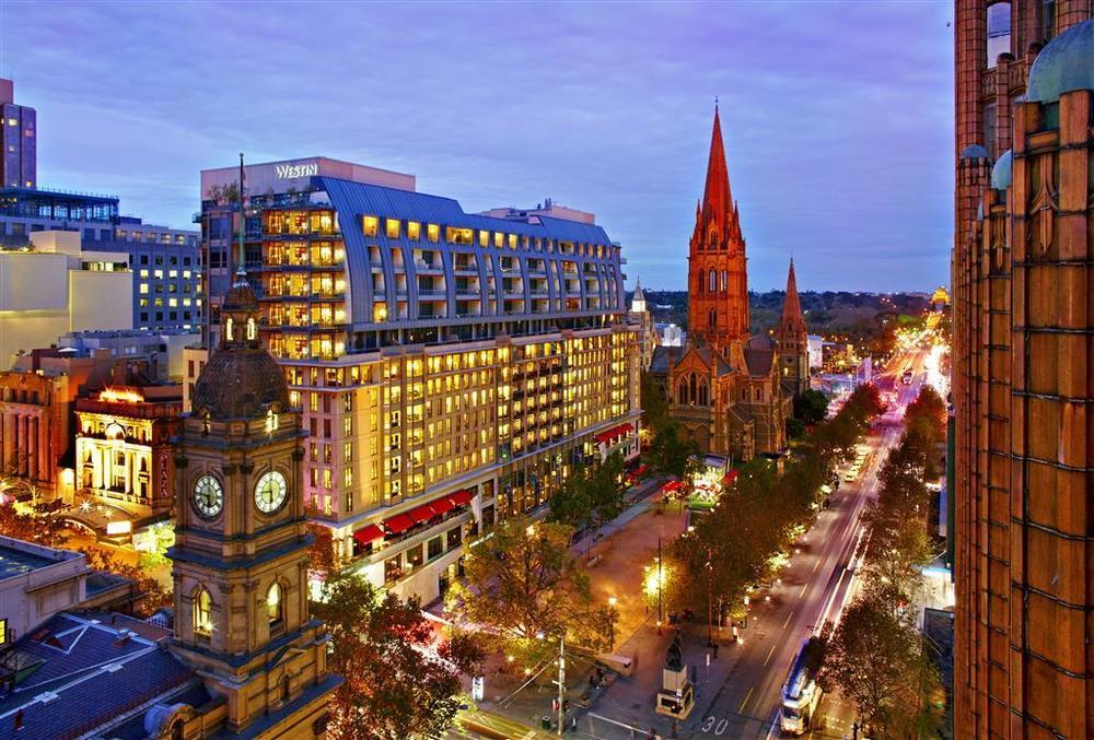 Hotel The Westin Melbourne Esterno foto The hotel at dusk