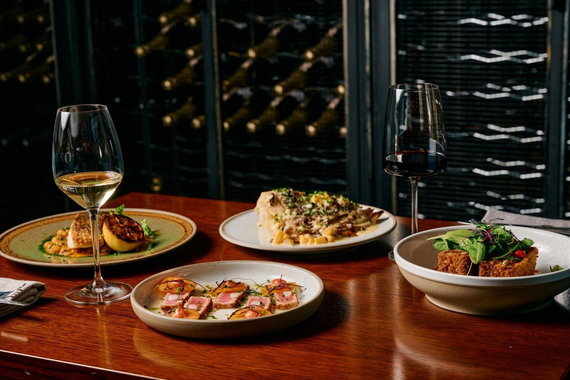 Hotel The Westin Melbourne Esterno foto A selection of dishes at the restaurant