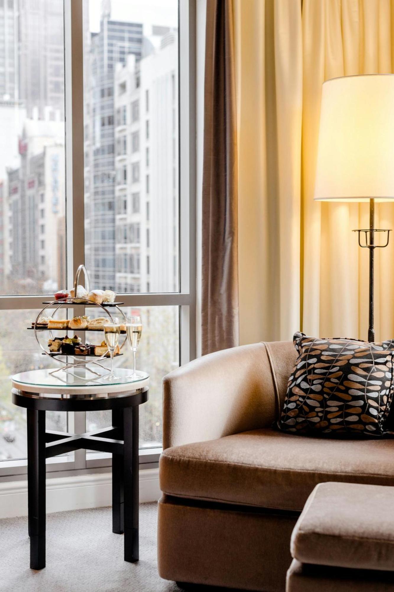 Hotel The Westin Melbourne Esterno foto Afternoon tea at The Landmark, Hong Kong