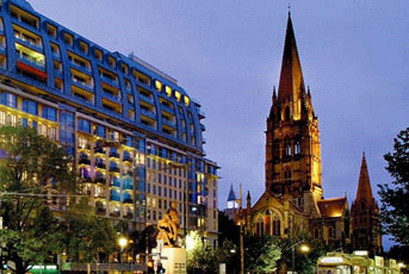 Hotel The Westin Melbourne Esterno foto The St Patrick's Cathedral, Melbourne